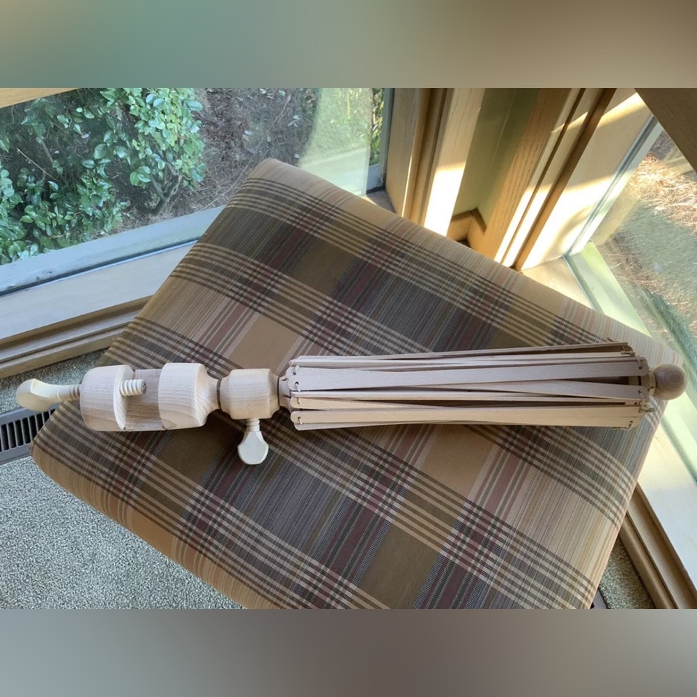 Rare Knit Picks Yarn Swift Birch, W/11/2” Table Clamp, 26” Tall